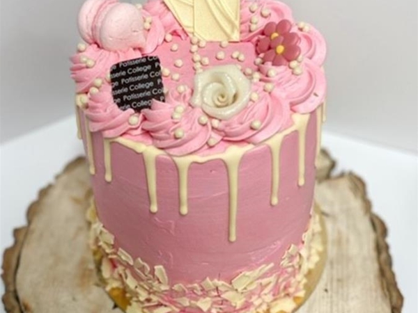 Drip Cake Roze 18-20 pers